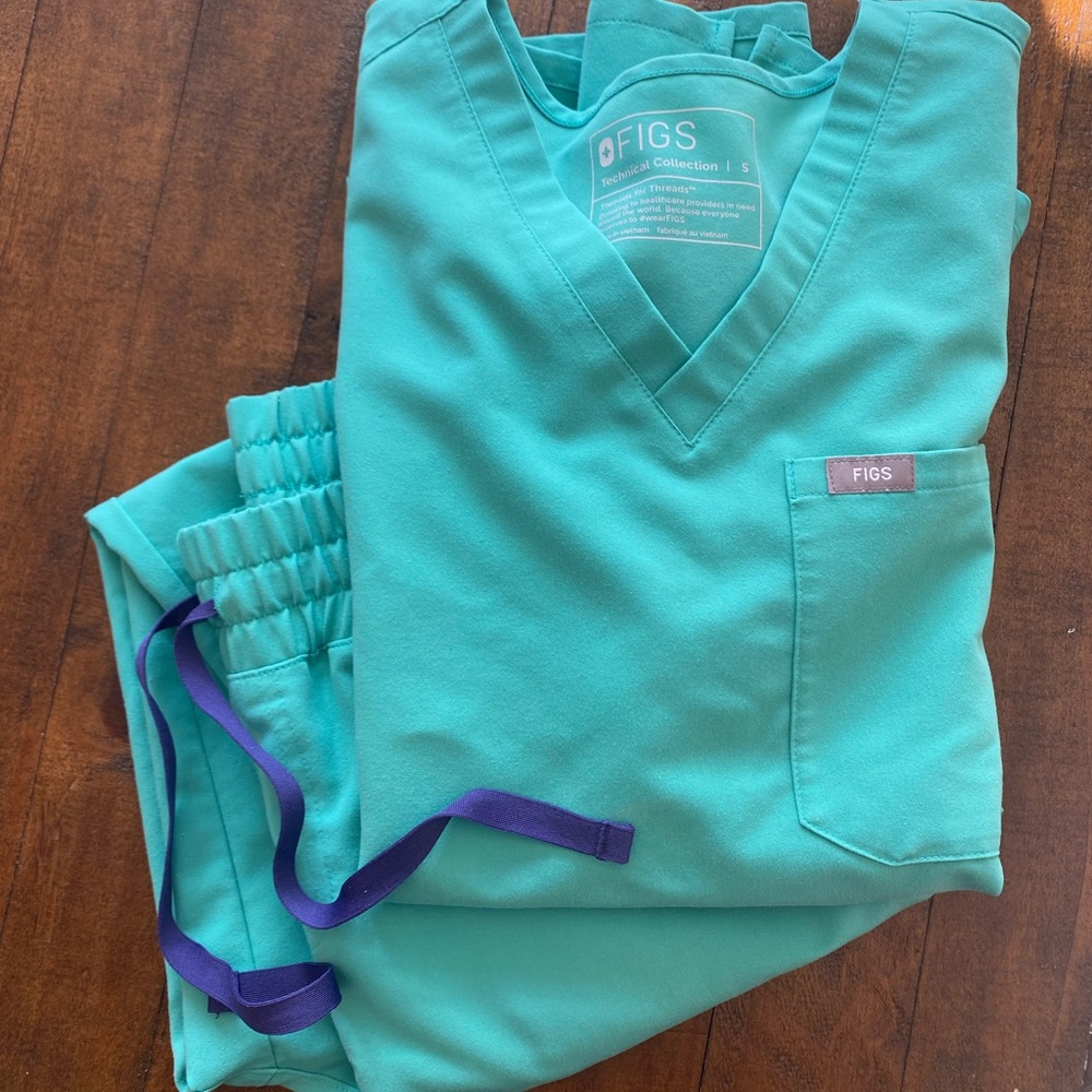 Figs Surgical Green Set OG High Waisted Zamoras and Catarina Top size small